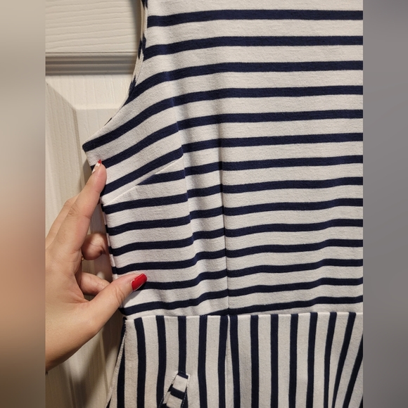 Nautical shift dress from Old Navy. White with navy blue stripes. Medium. - Picture 5 of 8